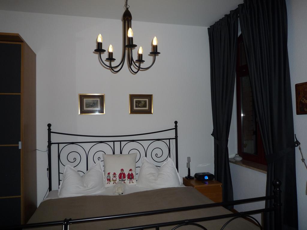 Ferienwohnung Villa Fiedler ドレスデン 部屋 写真